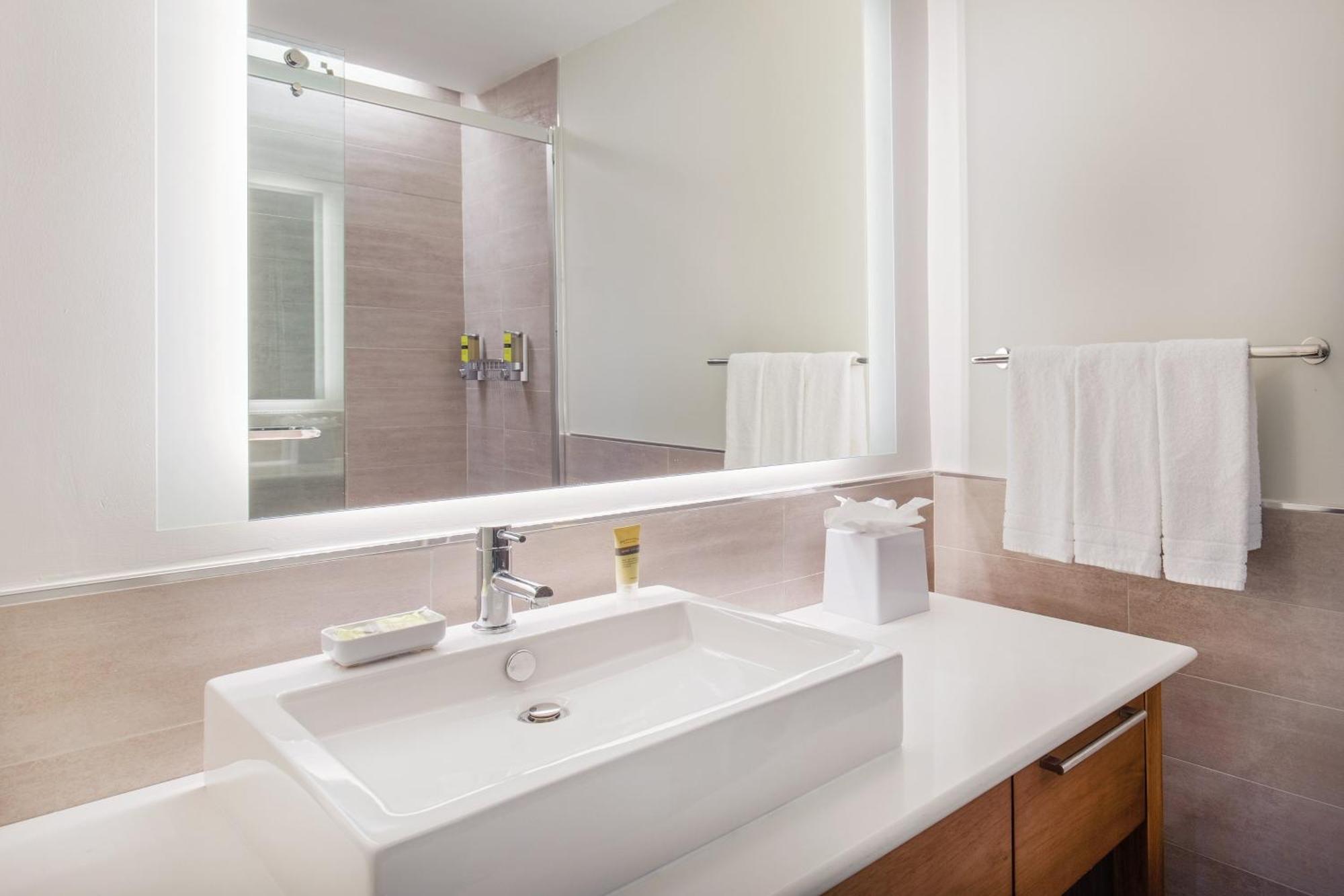 Element Chelmsford Hotel Екстериор снимка